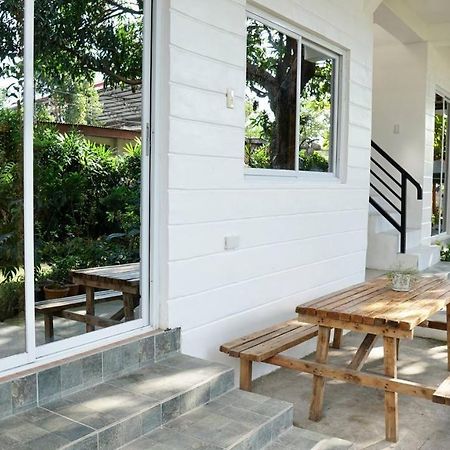 Location One Eighty Bed & Breakfast Bangcusay Exterior foto